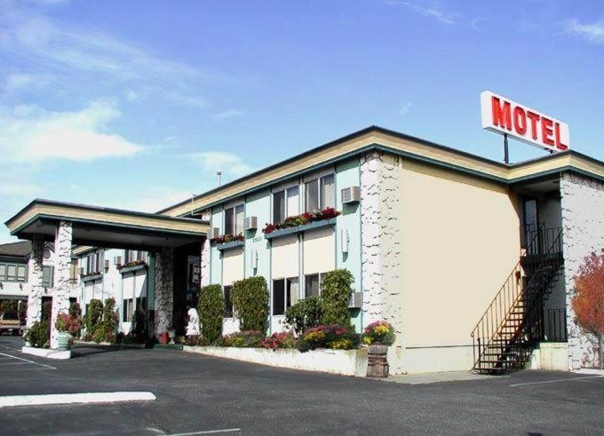 Acorn Motor Inn Oak Harbor Zewnętrze zdjęcie