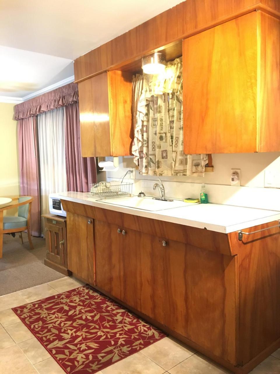 Acorn Motor Inn Oak Harbor Zewnętrze zdjęcie